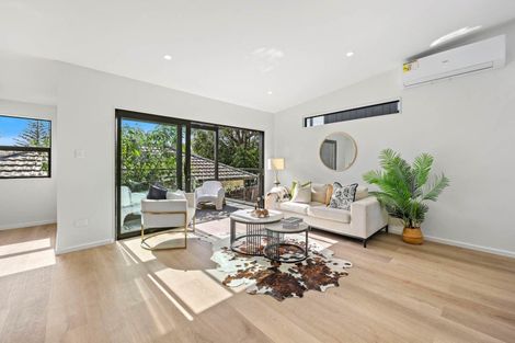 Photo of property in 40a Powrie Street, Glenfield, Auckland, 0629