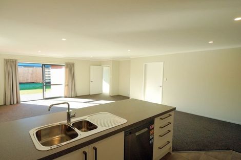 Photo of property in 23 Flint Road, Rolleston, 7614