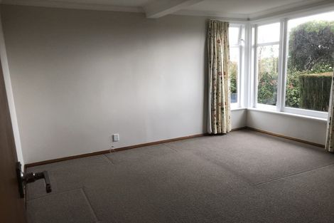 Photo of property in 54 Horokiwi Road West, Newlands, Wellington, 6037