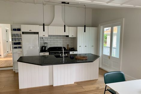 Photo of property in 29 Ewen Alison Avenue, Devonport, Auckland, 0624