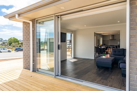 Photo of property in 26 Northcoast Place, Mangawhai Heads, Mangawhai, 0505