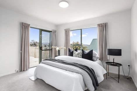 Photo of property in 1/43 Sungrove Rise, Sunnyvale, Auckland, 0612