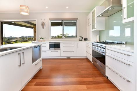 Photo of property in 10 Joblin Road, Wainui, Silverdale, 0994