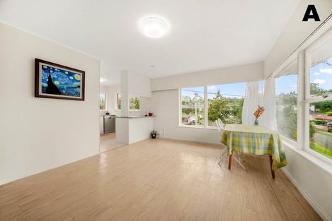 Photo of property in 49 Peach Road, Glenfield, Auckland, 0629