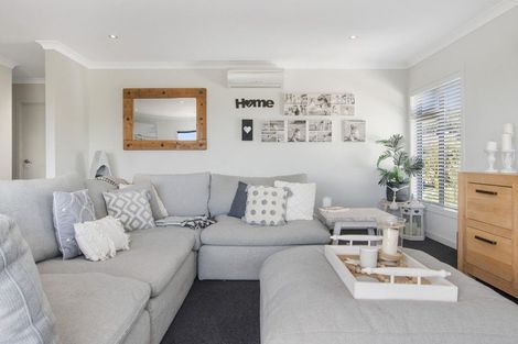 Photo of property in 12 Haden Place, Omokoroa, 3114