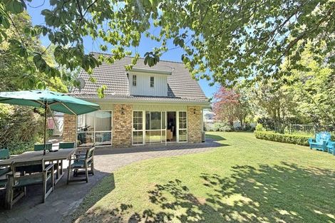 Photo of property in 35 Ravenstone Place, Chatswood, Auckland, 0626