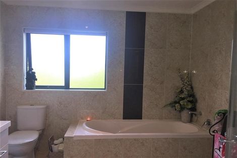 Photo of property in 30a Mili Way, Ranui, Auckland, 0612