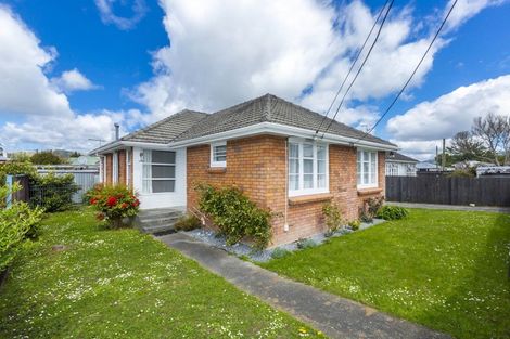 Photo of property in 2 Hazel Street, Ebdentown, Upper Hutt, 5018