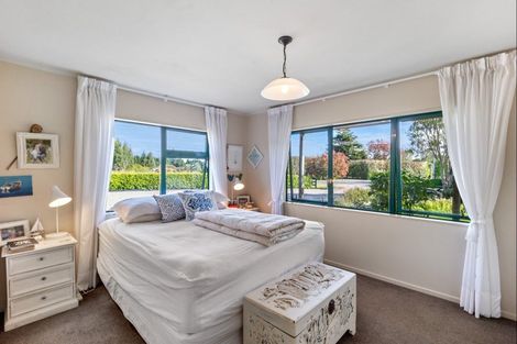 Photo of property in 389 Tararua Road, Levin, 5571