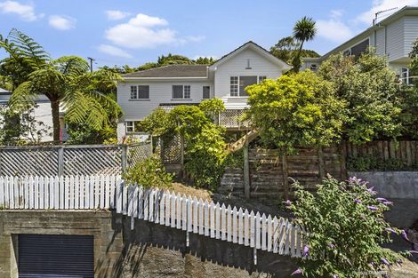 Photo of property in 12 Williamson Way, Karori, Wellington, 6012
