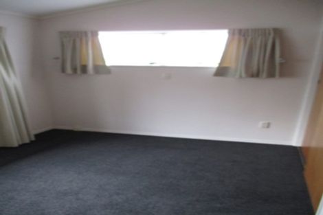 Photo of property in 98 Gossamer Drive, Pakuranga Heights, Auckland, 2010