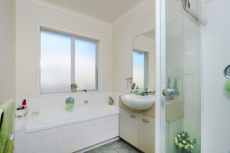 Photo of property in 8 Rush Creek Drive, Westgate, Auckland, 0614
