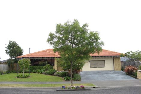 Photo of property in 12 Amoka Crescent, Parklands, Christchurch, 8083