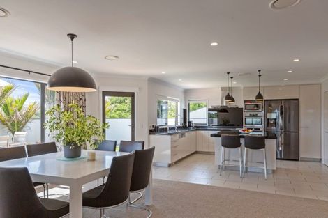 Photo of property in 186 Heta Road, Highlands Park, New Plymouth, 4312