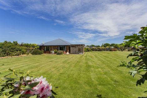 Photo of property in 7 Willowside Place, Amberley, 7410