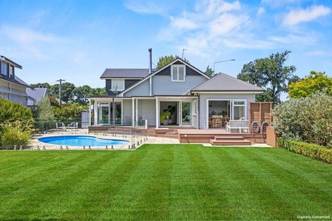 Photo of property in 3 Strowan Road, Strowan, Christchurch, 8052