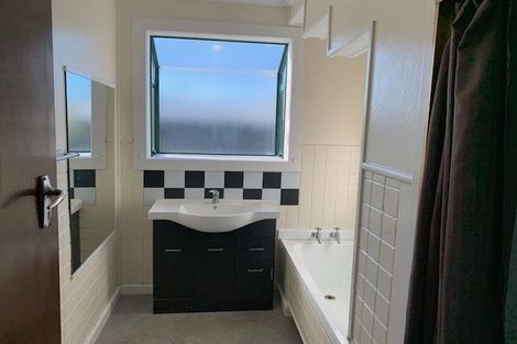 Photo of property in 111 Kitchener Street, Gore, 9710