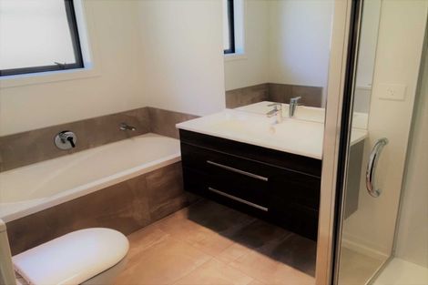 Photo of property in 17 Richardson Road, Omokoroa, 3114