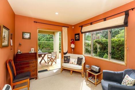Photo of property in 3b Kawaroa Close, New Plymouth, 4310
