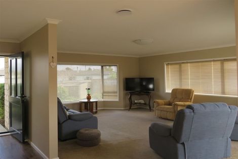 Photo of property in 1 Martin Harvey Street, Levin, 5510