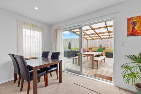 Photo of property in 22 Waitahu Rise, Pukekohe, 2120