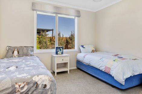 Photo of property in 4 Tuhua Close, Wharewaka, Taupo, 3330