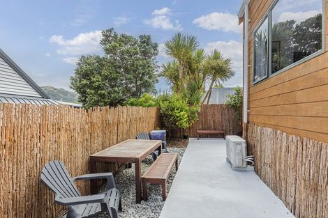 Photo of property in 3/49 Ranui Terrace, Tawa, Wellington, 5028