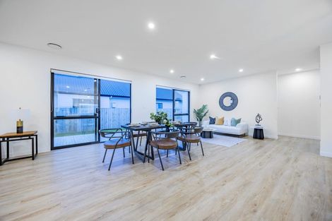 Photo of property in 5 Cutfield Lane, Kumeu, 0810