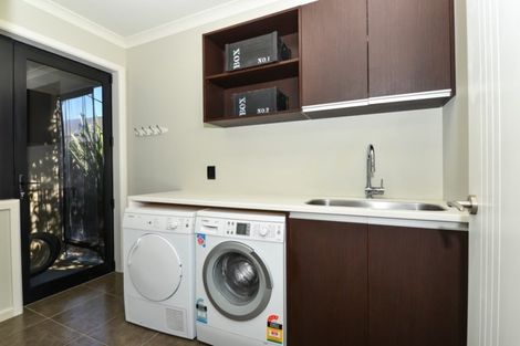 Photo of property in 1 Witehira Way, Flagstaff, Hamilton, 3210
