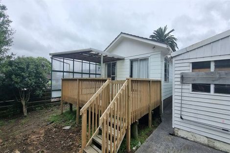 Photo of property in 24 Becker Drive, Weymouth, Auckland, 2103