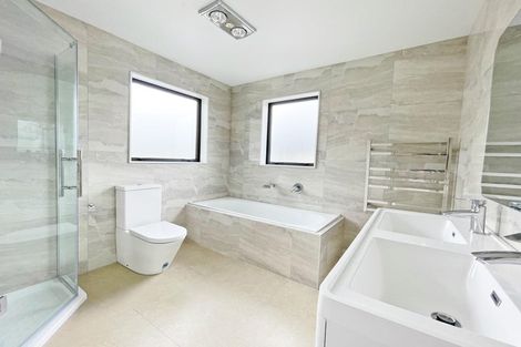 Photo of property in 20 Baumea Rise, Massey, Auckland, 0614