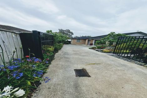 Photo of property in 23a Rena Place, West Harbour, Auckland, 0618