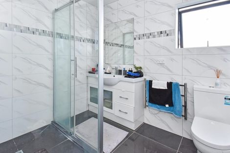 Photo of property in 7 Clendon Place, Manurewa, Auckland, 2102