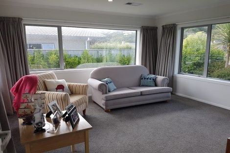 Photo of property in 56 Resolution Drive, Whitby, Porirua, 5024