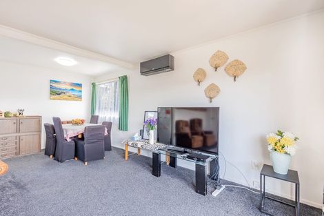 Photo of property in 10a Hamblyn Place, Ranui, Auckland, 0612