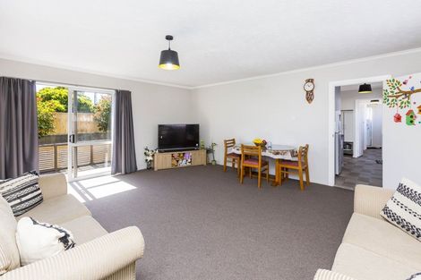 Photo of property in 2/39 Palmer Court, Silverstream, Upper Hutt, 5019