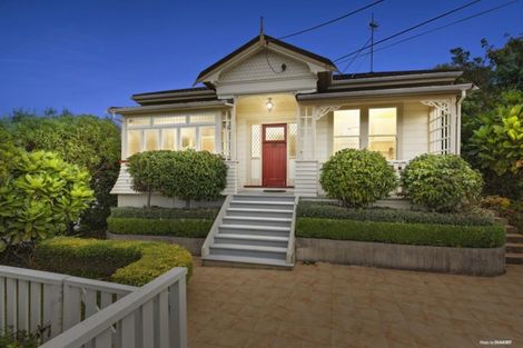 Photo of property in 8 Mertoun Terrace, Highbury, Wellington, 6012