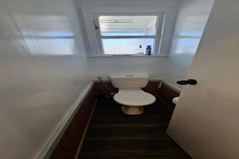 Photo of property in 77 Mould Street, Waitara, 4320