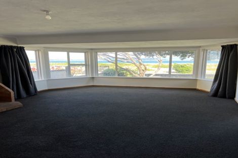 Photo of property in 24 Pukatea Street, Eastbourne, Lower Hutt, 5013