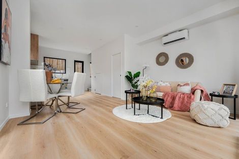 Photo of property in 8/18 Dellwood Avenue, Henderson, Auckland, 0612