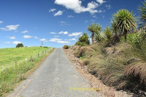 Photo of property in 1 Matahehe Lane, Tinopai, 0593