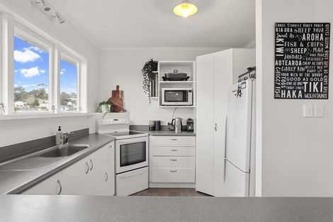 Photo of property in 217 Glengarry Road, Glen Eden, Auckland, 0602