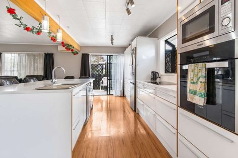 Photo of property in 7 Anglers Way, Wattle Downs, Auckland, 2102