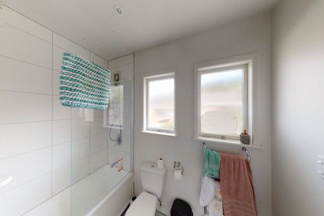 Photo of property in 39a Parkvale Road, Karori, Wellington, 6012