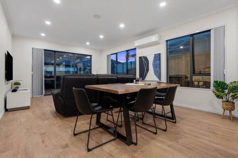 Photo of property in 54 Tir Conaill Avenue, Flat Bush, Auckland, 2019