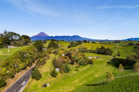 Photo of property in 10 Allan Road, Burgess Park, New Plymouth, 4371