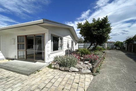Photo of property in 2/17 Ranfurly Street, Tamatea, Napier, 4112