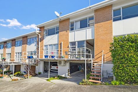 Photo of property in 3/16 Willerton Avenue, New Lynn, Auckland, 0600