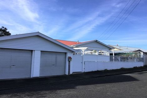 Photo of property in 12 Mangorei Road, Strandon, New Plymouth, 4312