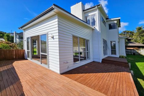 Photo of property in 28 Pin Oak Drive, Schnapper Rock, Auckland, 0632
